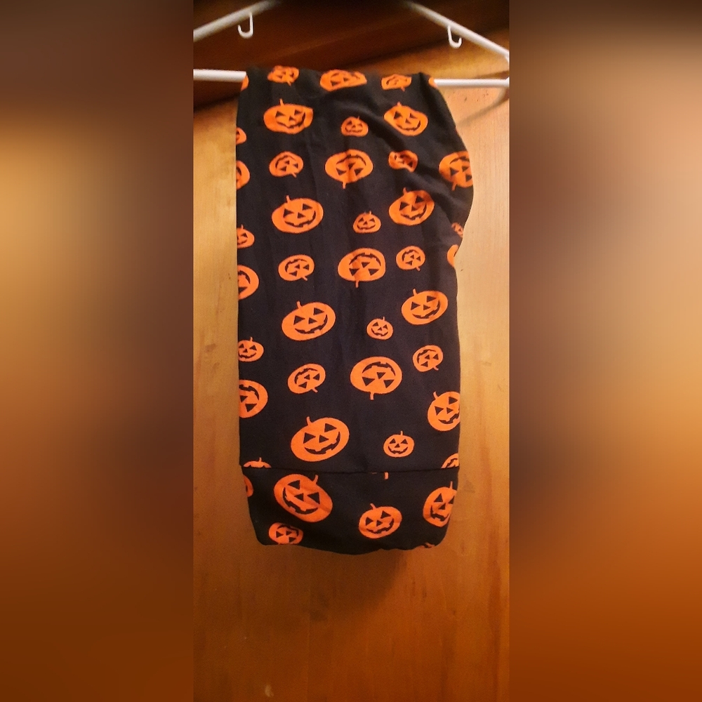 Spirit Halloween Pumpkin Leggings
